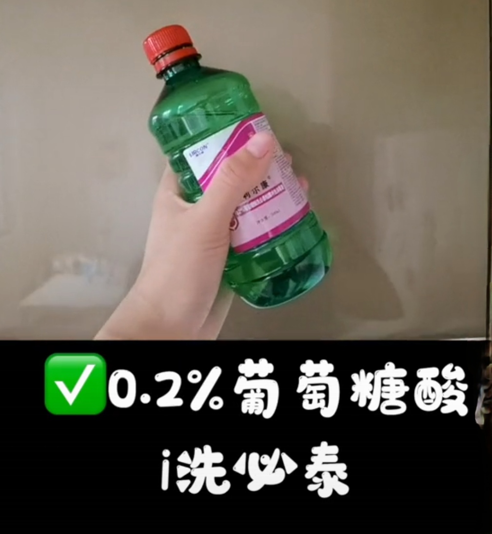 猫咪黑下巴什么样子（猫咪黑下巴严重图片）