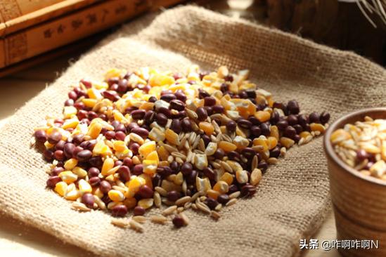 小仓鼠吃什么食物清单